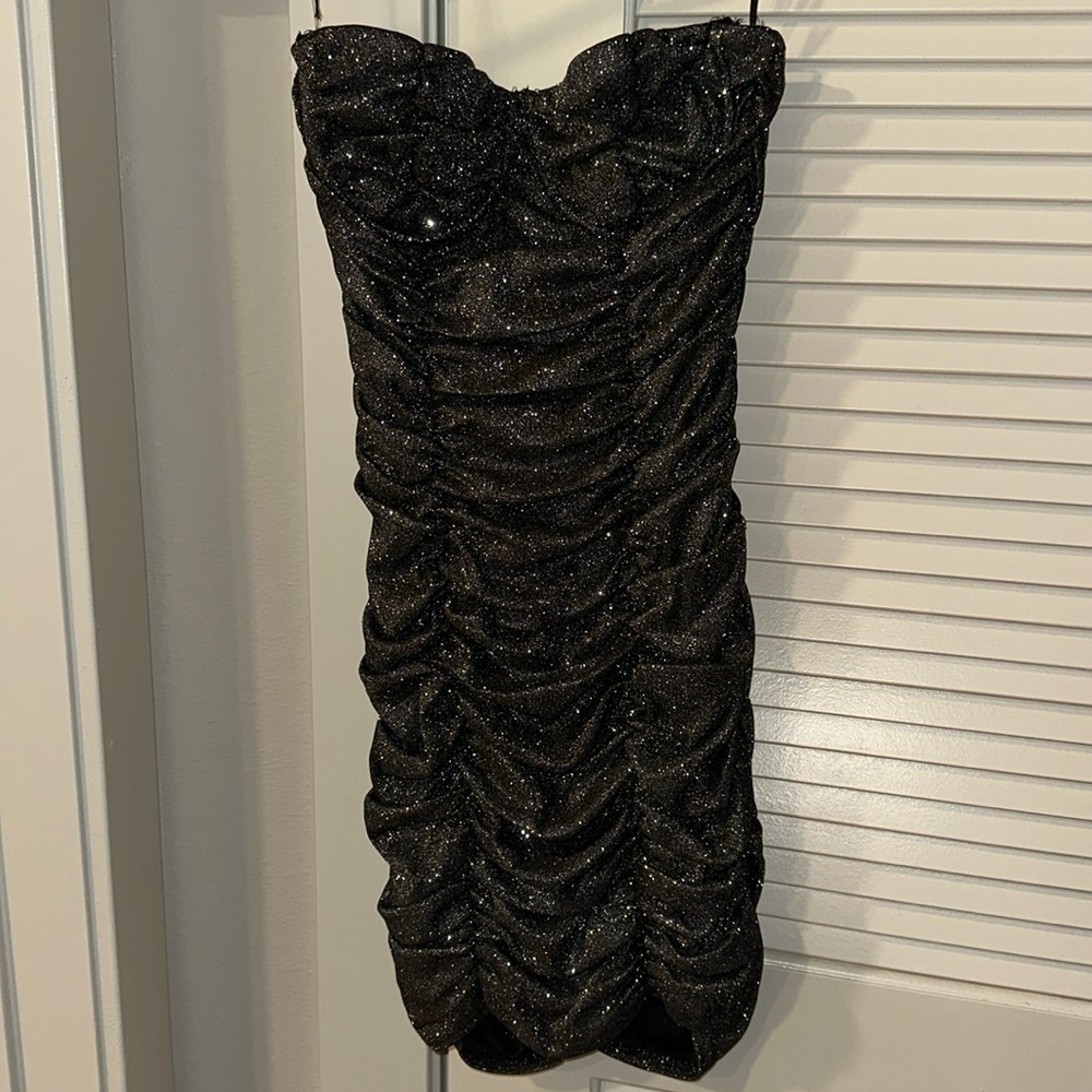 BLACK STRAPLESS DRESS - Picture 2 of 2